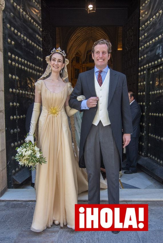 Sol Medina y su majestuoso vestido de novia con tiara de perlas y diamantes