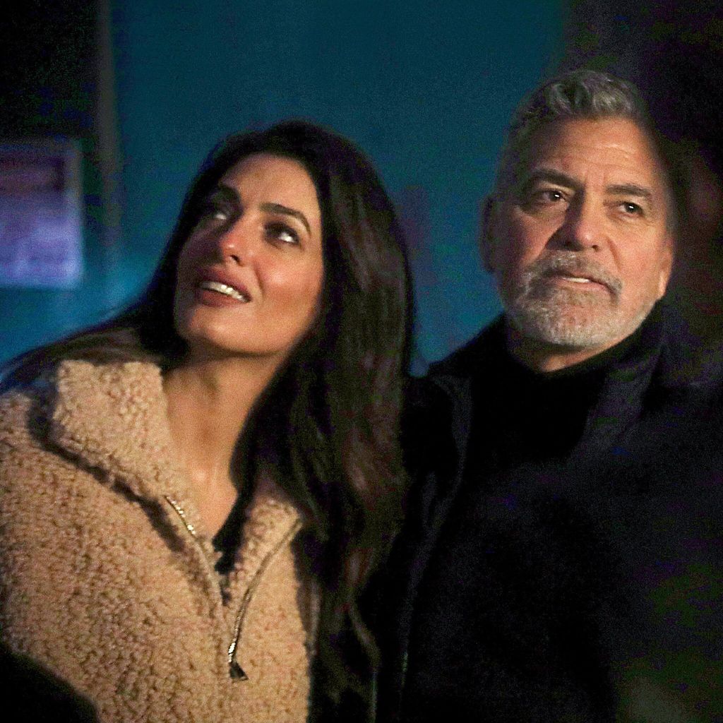 HOLA 4100. Amal Clooney y George Clooney en el rodaje de \'Wolves\'.