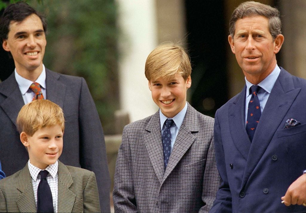 Los príncipes William y Harry estudiaron en Eton College.