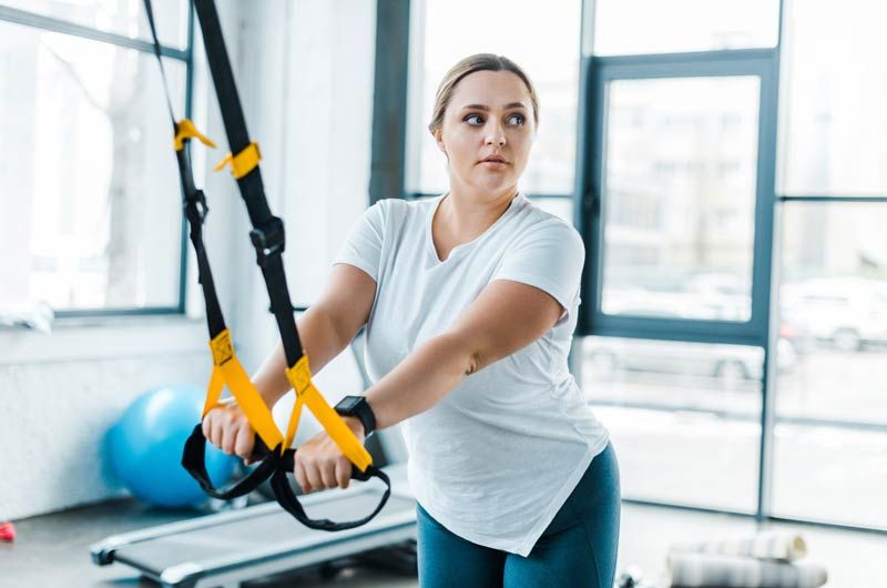 mujer gimnasio