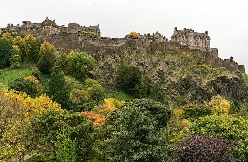 13 castillo edimburgo adobestock218600578