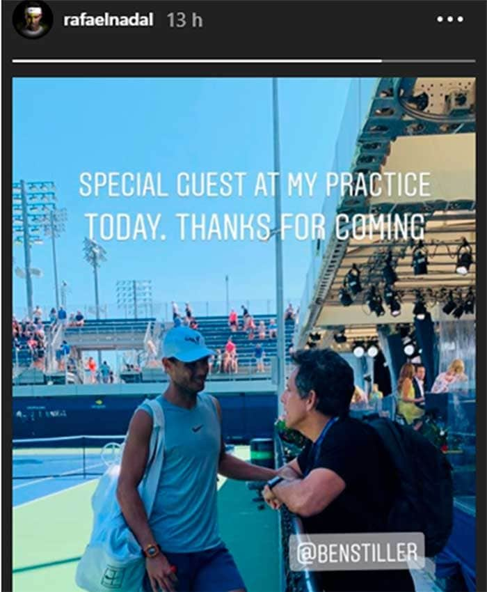 Rafa Nadal y Ben Stiller durante una conversación en su entrenamiento