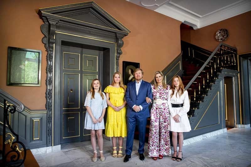 Rey Guillermo, reina Máxima y sus hijas