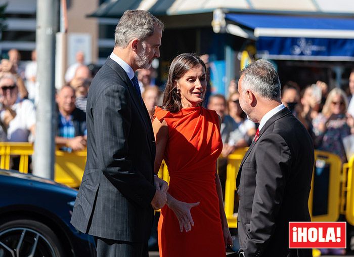 Los Reyes entregan en Tenerife las medalla de las Bellas Artes