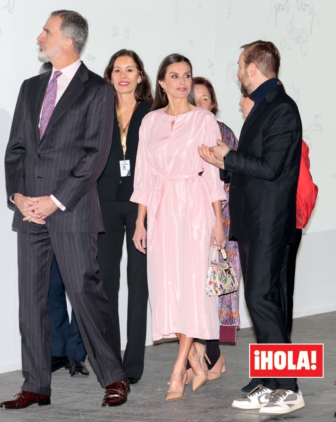 Reina Letizia Moisés Nieto vestido rosa