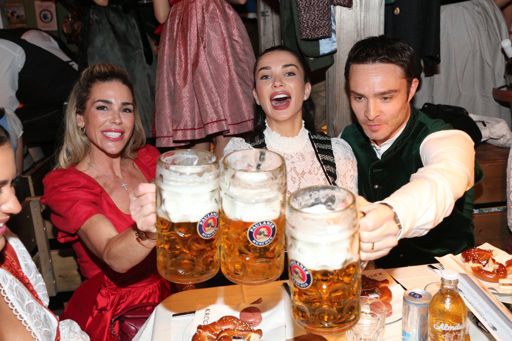 Ed Westwick y Amy Jackson. Munich 2024