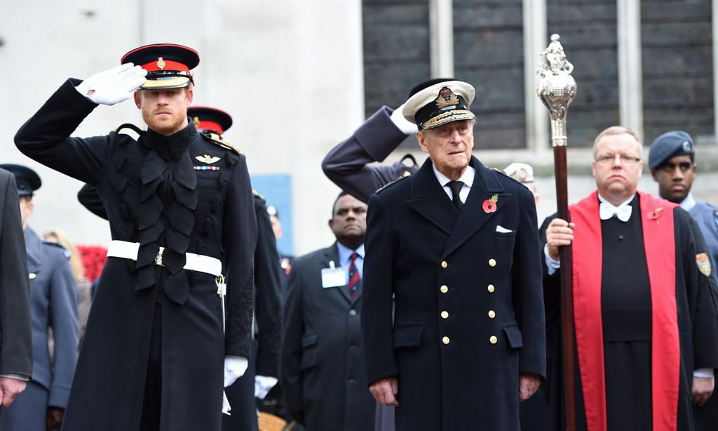 duke of edinburgh and prince harry visit the fields of remembrance