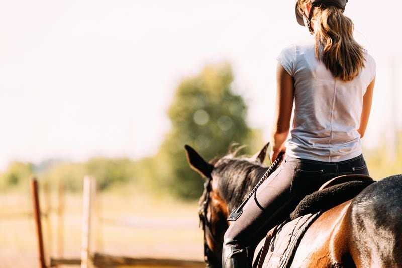 mujer caballo 4a