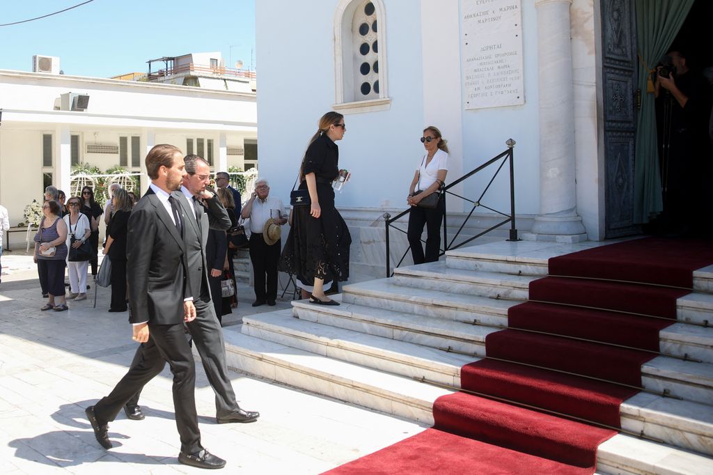Philippos y Nicolás de Grecia en el funeral del príncipe Miguel de Grecia el 1 de agosto de 2024