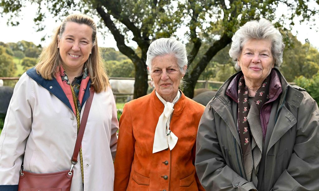 Cristina de Borbón-Dos Sicilias, Teresa de Borbón y Ana de Francia.