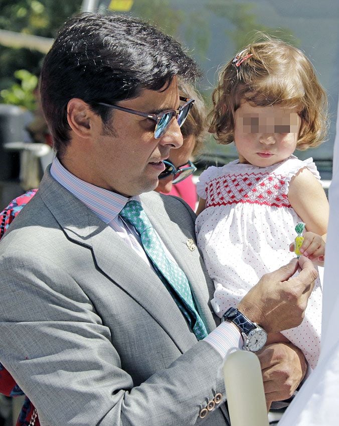 Francisco Rivera, Lourdes Montes y su hija Carmen en la Semana Santa de Sevilla