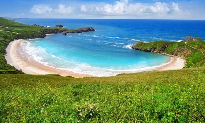 playa de torimbia en el concejo de llanes asturias