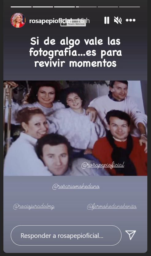 Rosa Benito y su familia