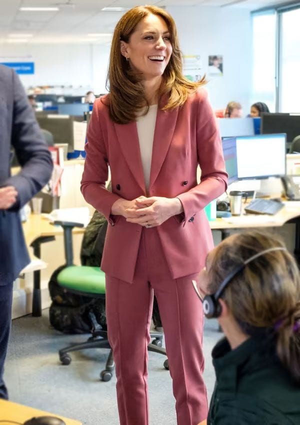 Kate Middleton traje rosa