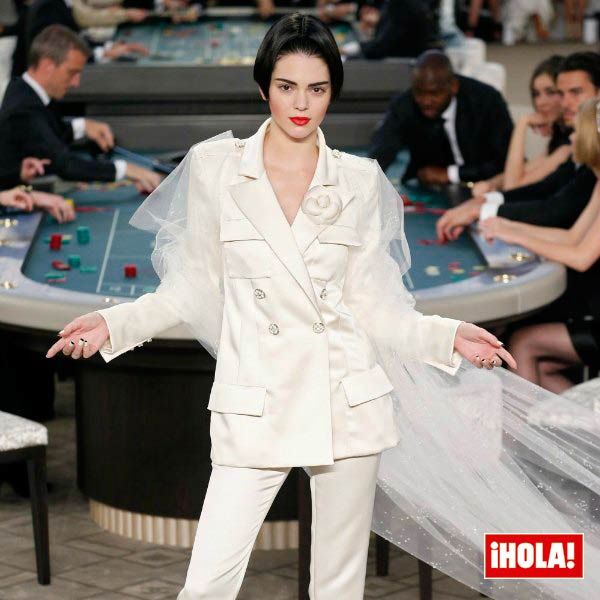 Kendall Jenner para Chanel, Alta Costura otoño-invierno 2015-2016.
