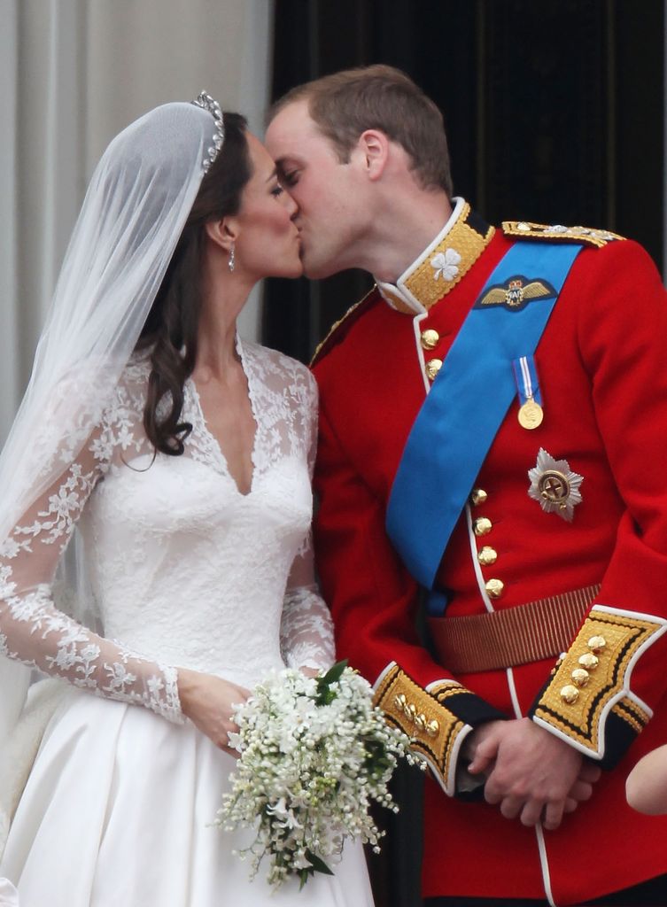 Beso de Kate Middleton y el príncipe Guillermo