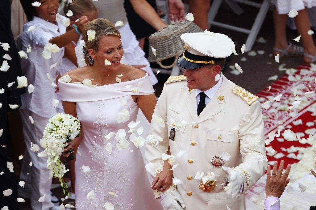 Charlene y Alberto de Mónaco el día de su boda 