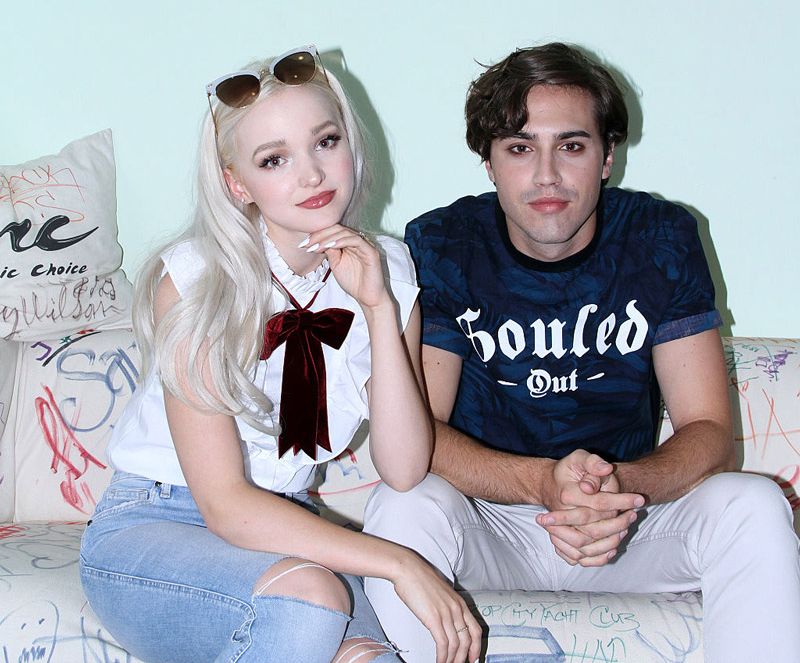 dove_cameron_lazo_6a