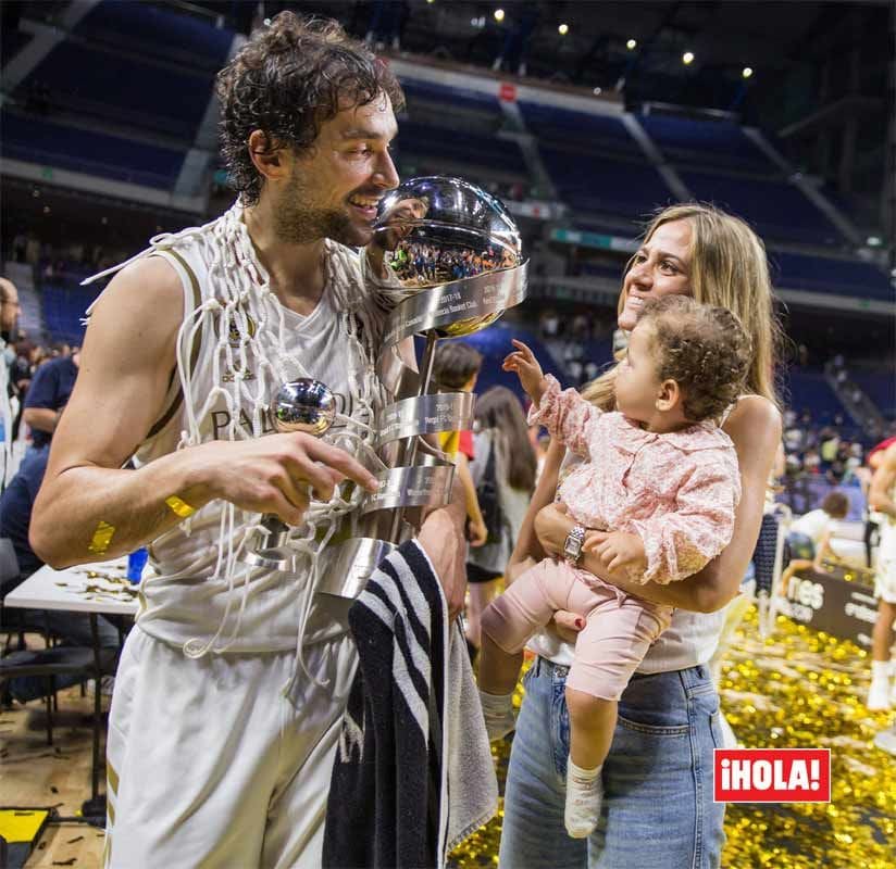 llSergio Llull levanta la Supercopa con sus 'dos tesoros'