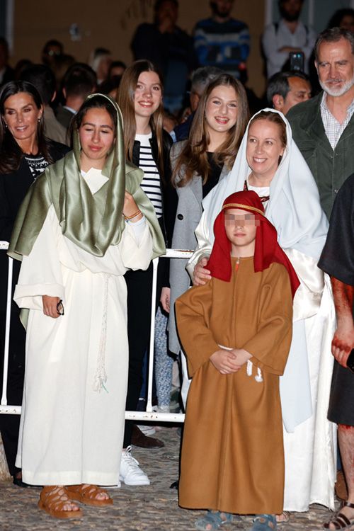 Don Felipe y doña Letizia, con la princesa Leonor y la infanta Sofía