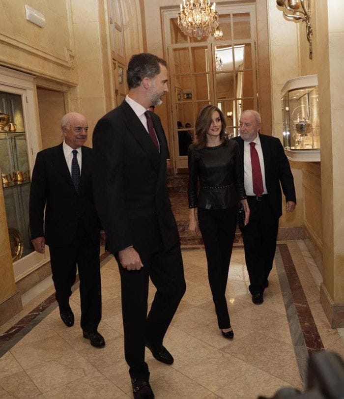 Doña Letizia apostó por el movimiento de las ondas para su melena © Fernando Junco
