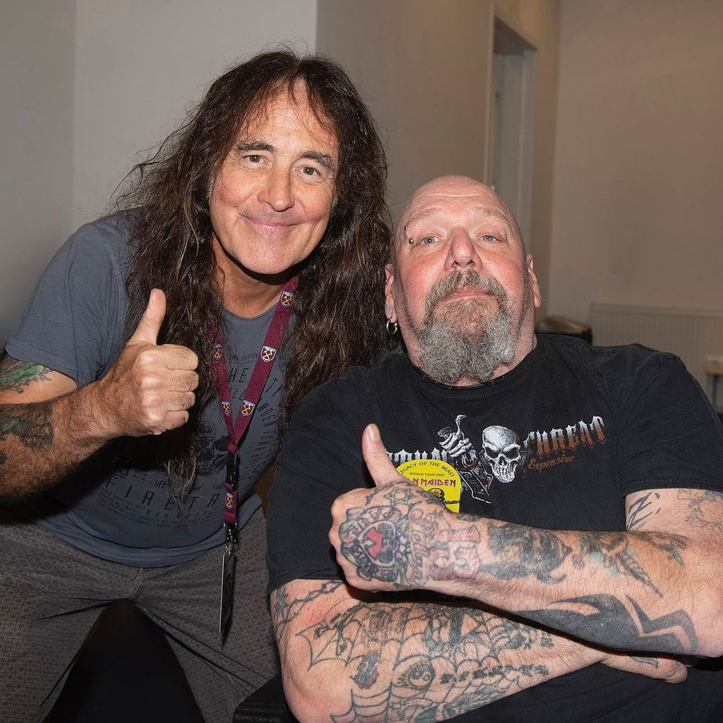  Paul Di'Anno junto al bajista Steve Harris, quien le captó para formar parte de Iron Maiden en 1977