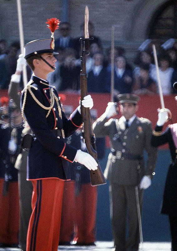 Felipe VI jura de bandera 