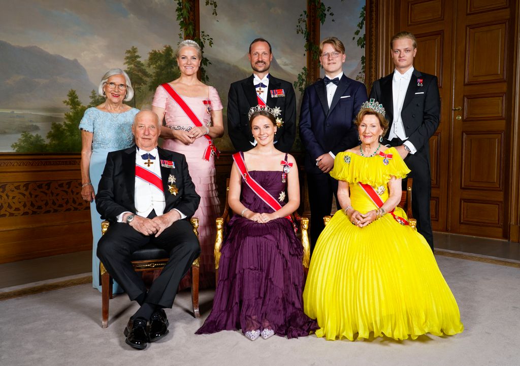 Fotografía oficial del 18 cumpleaños de la princesa Ingrid, futura reina de Noruega