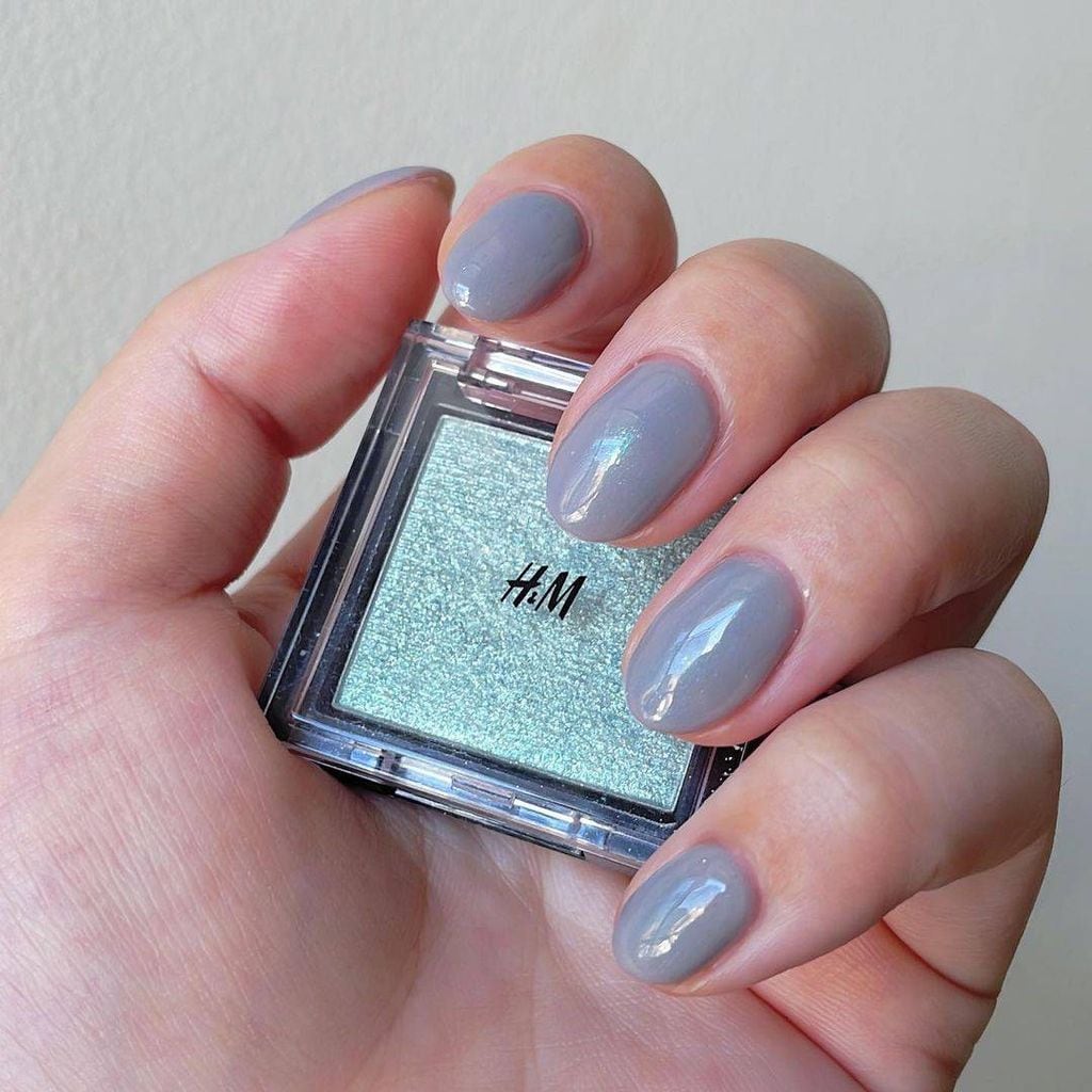 manicura eyeshadow gris