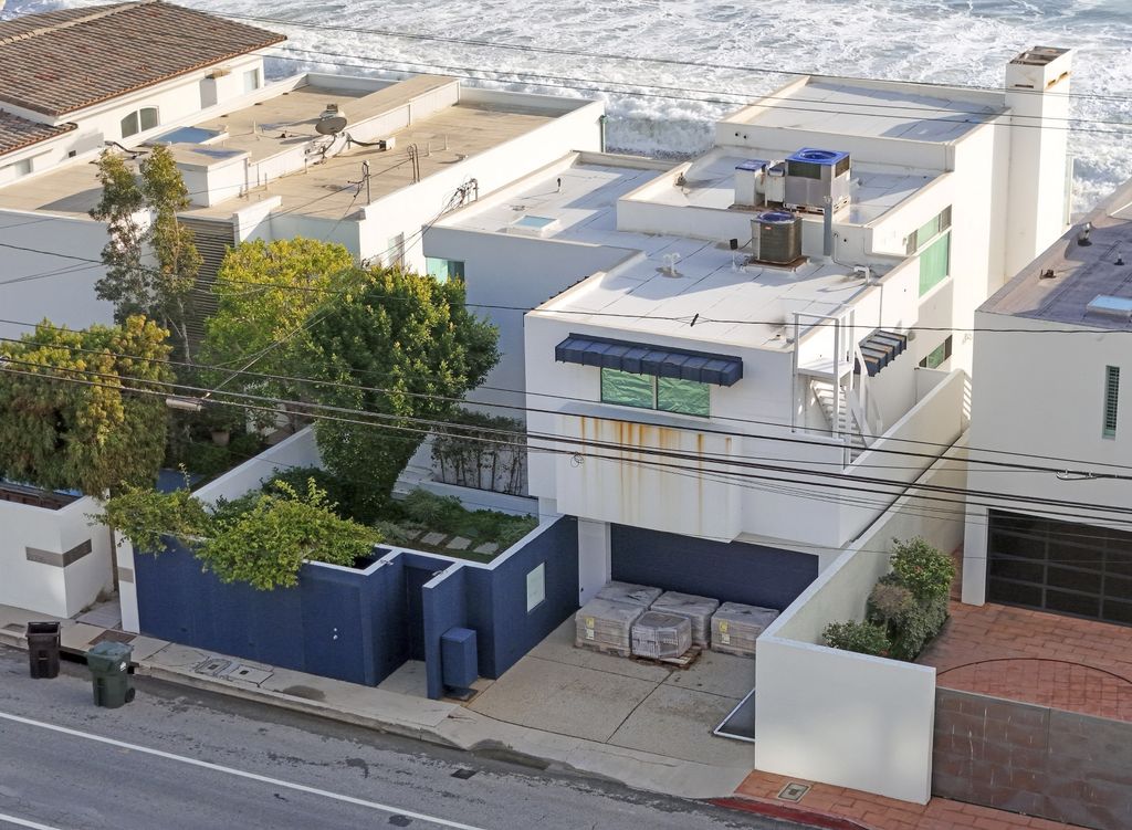 La casa de playa de Paris Hilton en Malibú, ha sido destruida en los devastadores incendios forestales de California. Esta imagen corresponde al 22 de enero de 2024