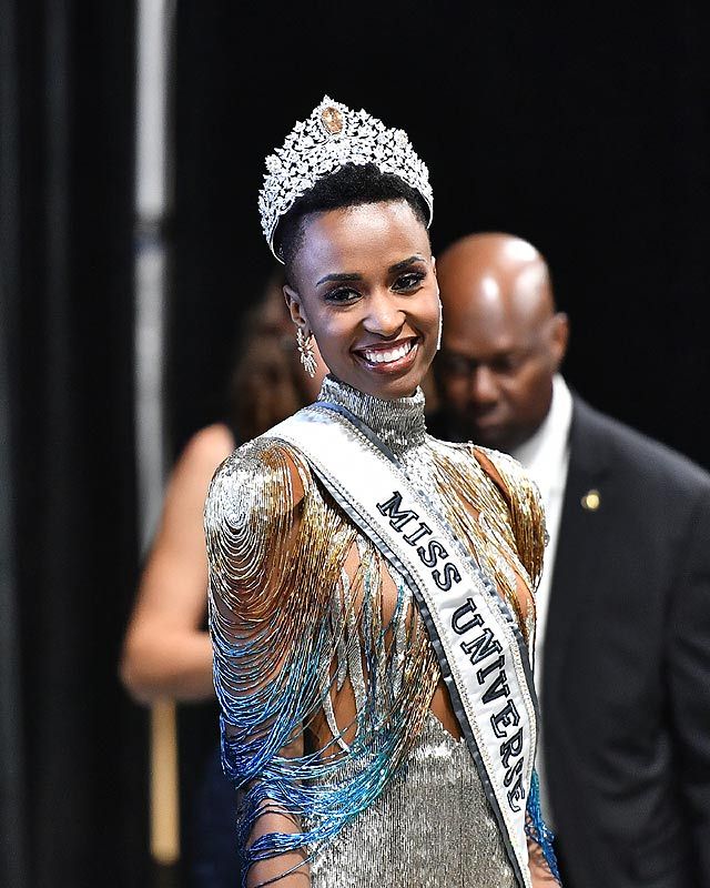 Así es la sudafricana Zozibini Tunzi, la activista por la igualdad que ha ganado Miss Universo