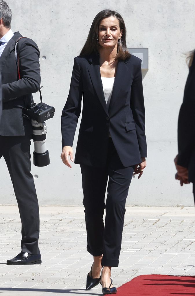 Reina Letizia traje Madrid look