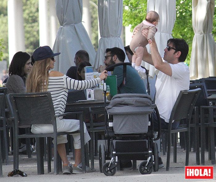 Ariadne Artiles, de paseo con sus dos amores