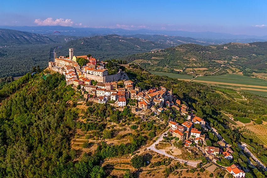 Croacia pueblos istria Motovun_a