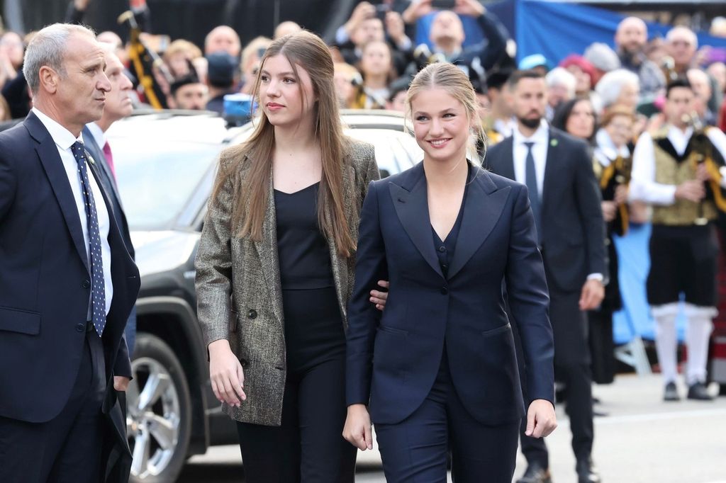 La princesa Leonor y la infanta Sofía en los Premios Princesa de Asturias el 25 de octubre de 2024 en Oviedo