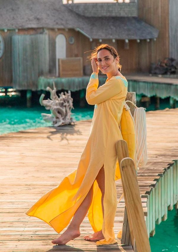 Tamara Falcó con vestido amarillo