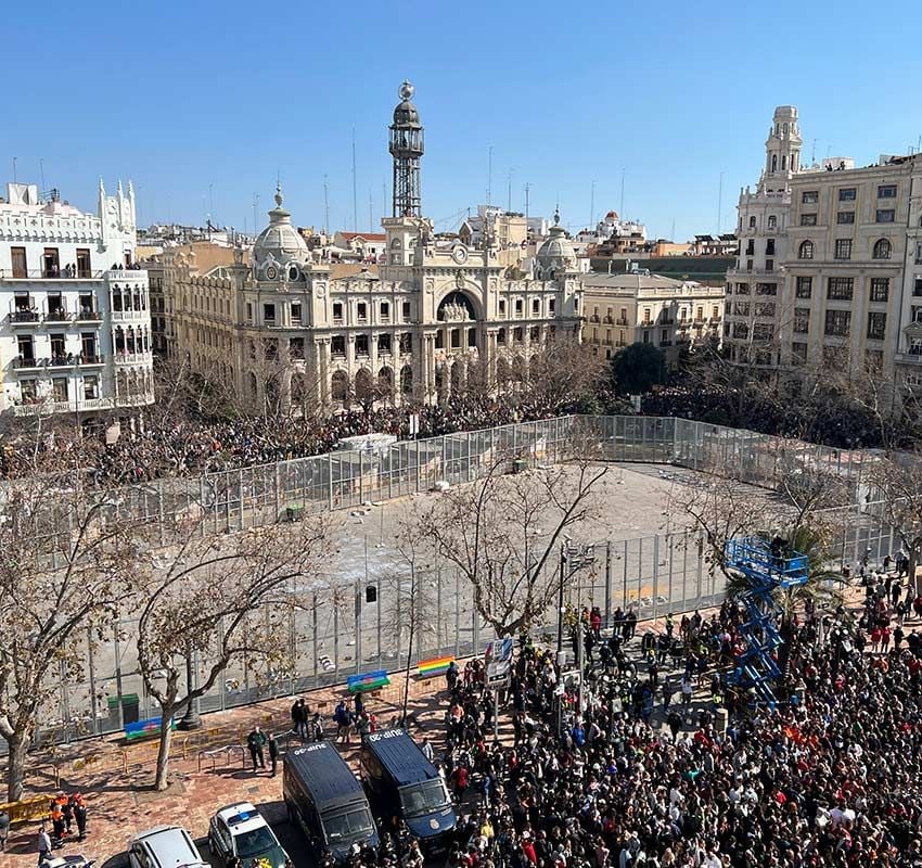 Cómo visitar las fallas de Valencia