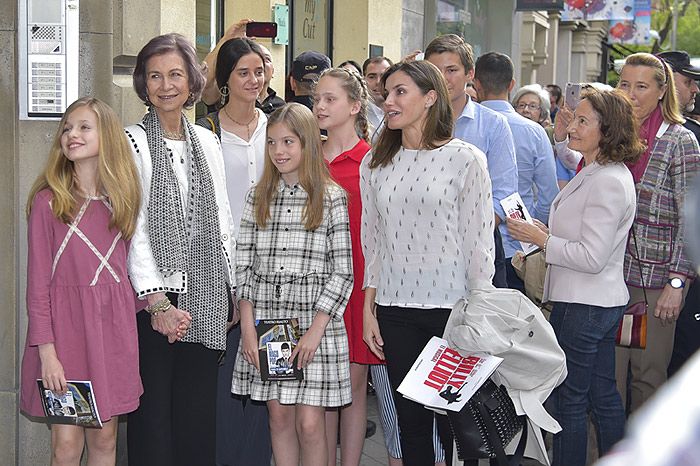 Princesa Leonor, infanta Sofía y reina Letizia