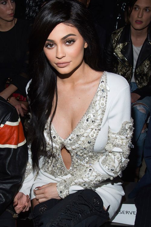 Kylie Jenner y sus extensiones morenas