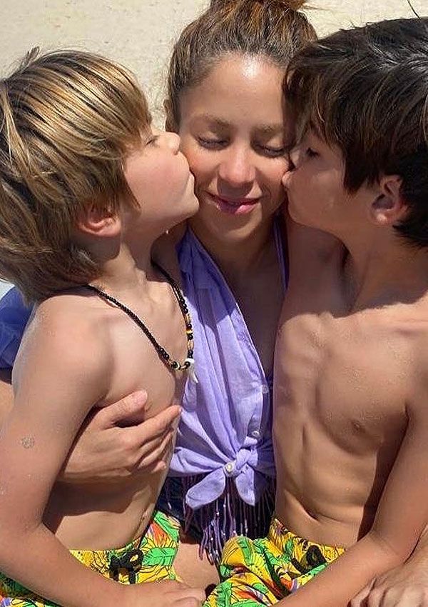 Imagen de Shakira con sus hijos 