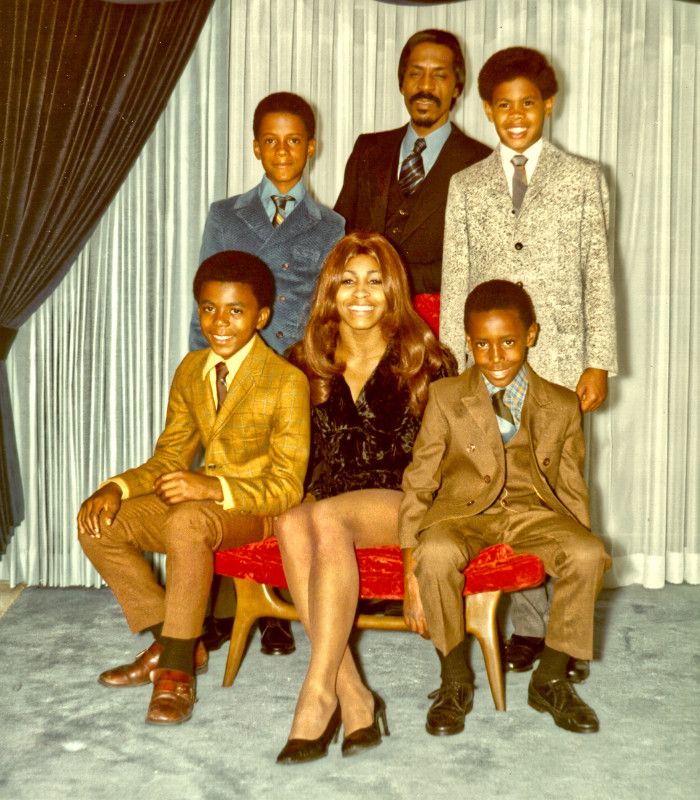 Tina Turner junto a su familia