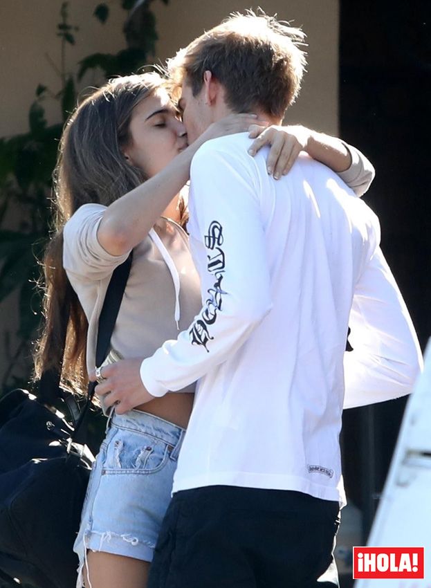 Presley Gerber, todo amor con su novia