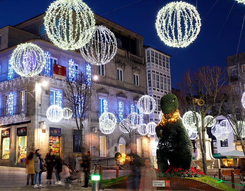 Dinoseto e iluminación de Navidad en Vigo