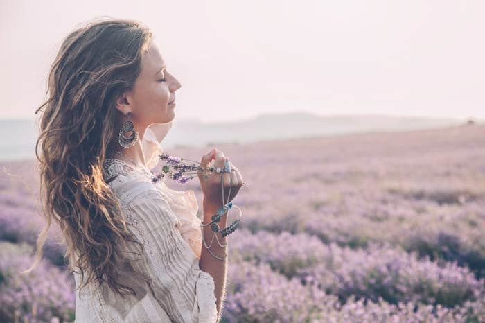 mujer en primavera