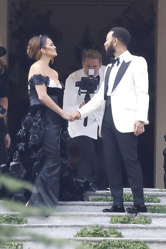 Chrissy Teigen y John Legend renuevan sus votos matrimoniales en el Lago de Como