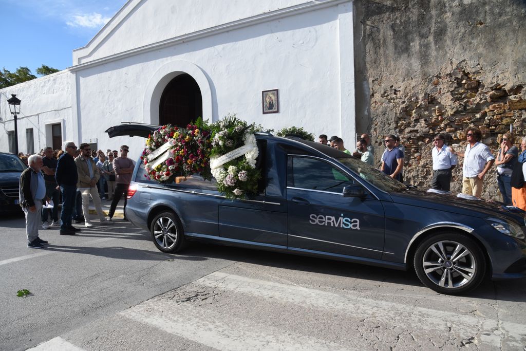 Funeral del hermano de Paz Padilla en Zahara de los Atunes (Cádiz)