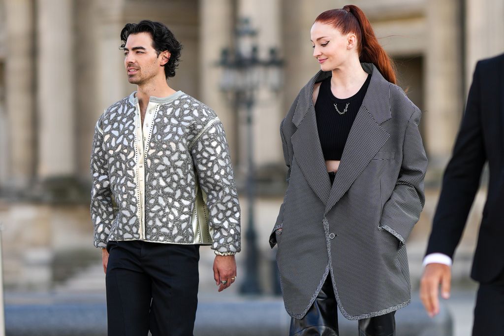 Joe Jonas y Sophie Turner en la semana de la moda de París, octubre de 2022