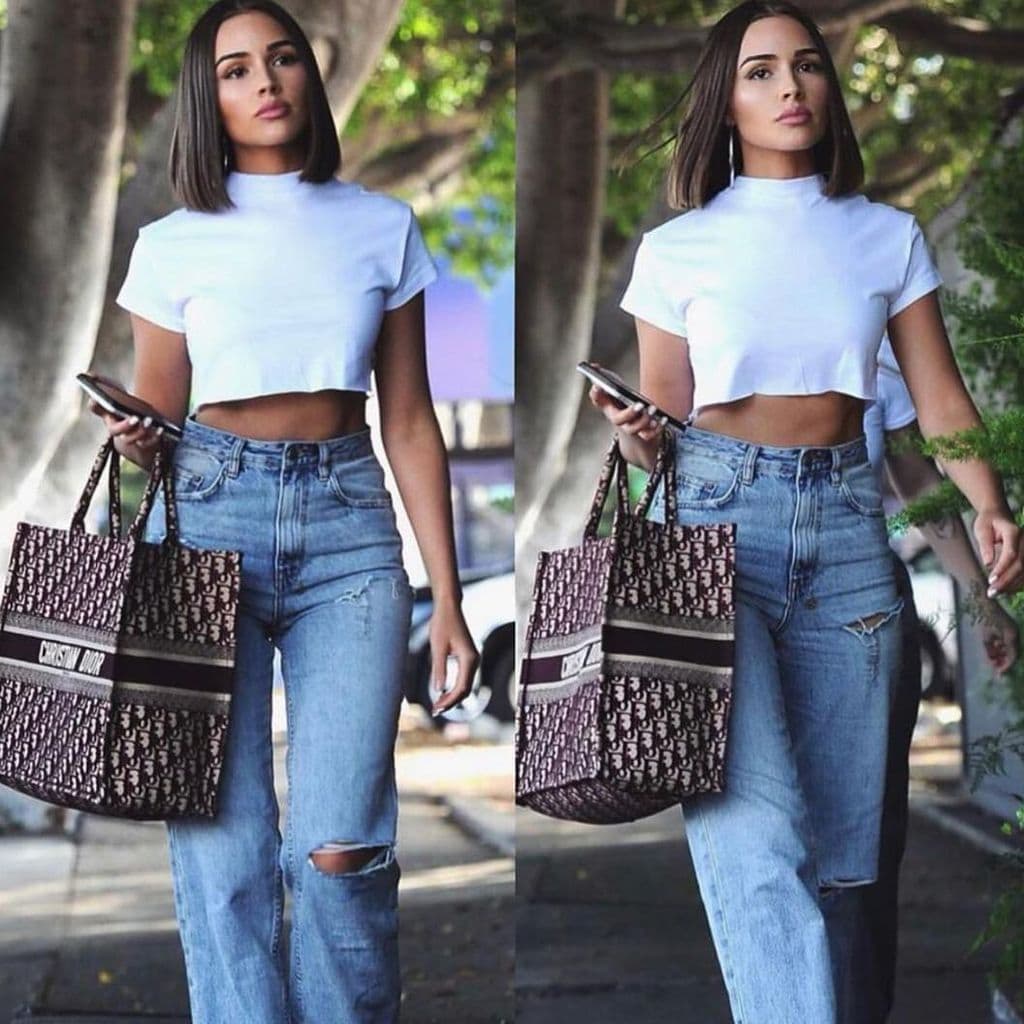 olivia culpo streetstyle con jeans y t shirt blanca