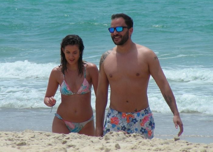 Candela y Antonio en la playa
