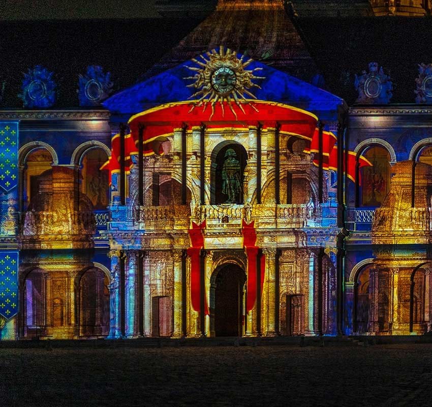 Espectáculo de luz y sonido de 360 grados La Nuit aux Invalides